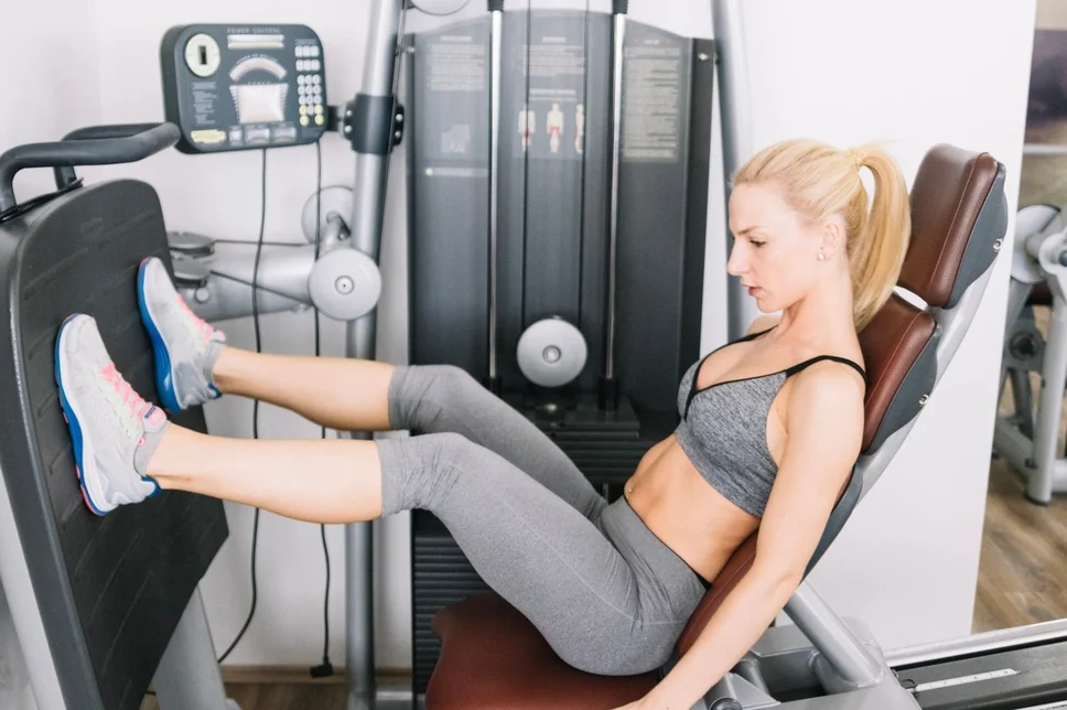 균형 잡힌 하체 운동을 위한 기구 활용 방법